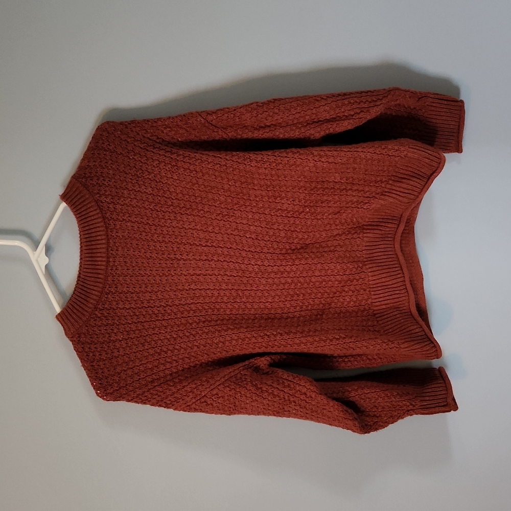 Universal Threads Sweater